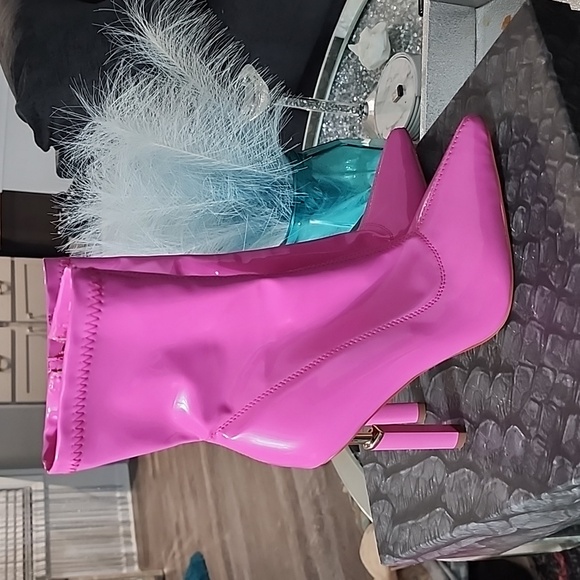 Azalea Wang barbie pink patent booties - Picture 2 of 8